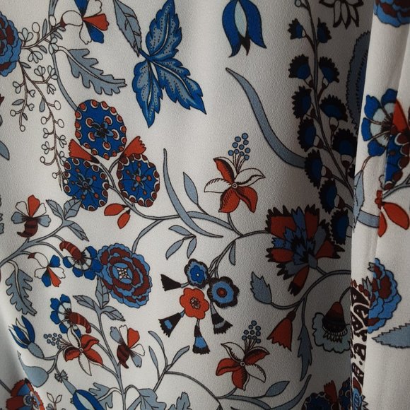 H&M Lined Flowy Cami | White with Blue Rust Flowers | Size 4 - Picture 4 of 10